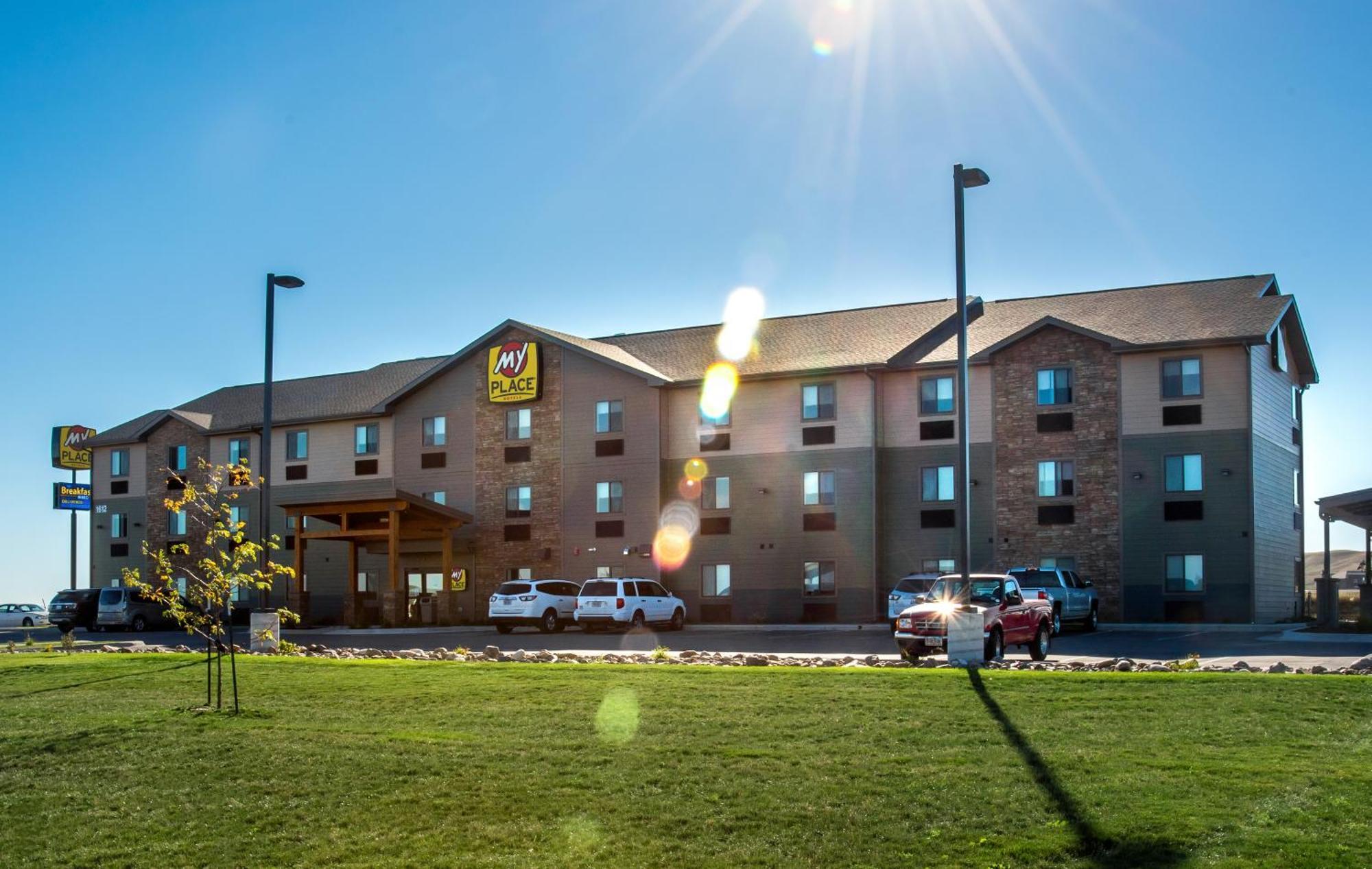 My Place Hotel Rapid City Exterior photo
